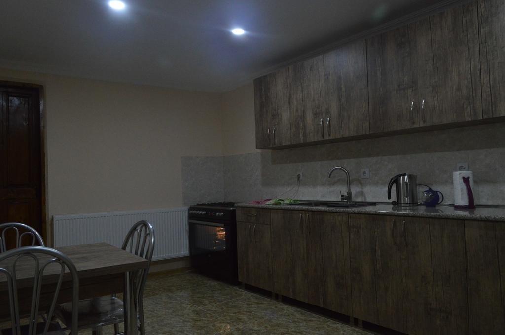 Guest House Qubi คัซเบกี ภายนอก รูปภาพ