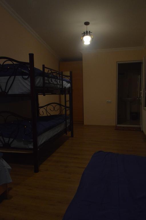 Guest House Qubi คัซเบกี ภายนอก รูปภาพ