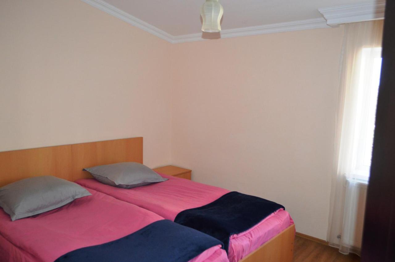 Guest House Qubi คัซเบกี ภายนอก รูปภาพ